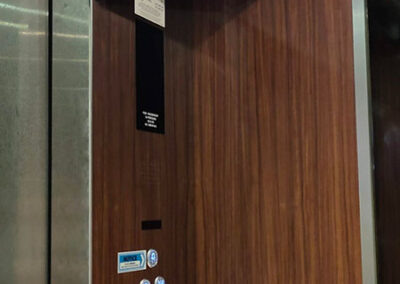 Digital OOH - Digital screens for advertising inside elevators