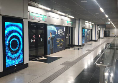 Digital OOH - Digital screens on MRT underground station platforms